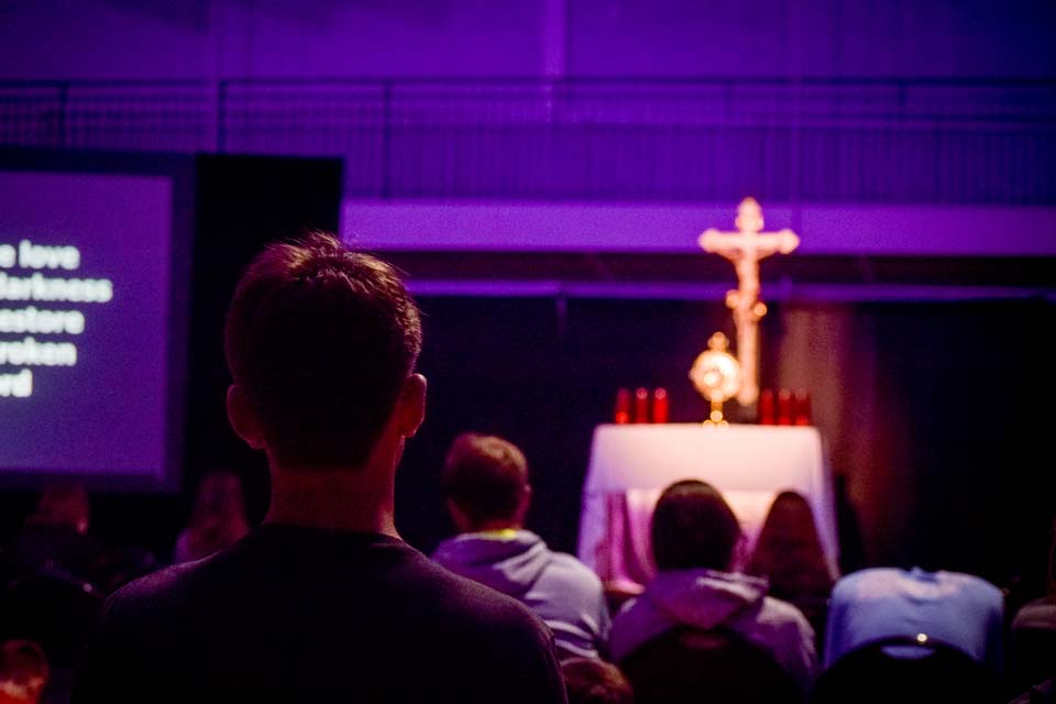 Students during Mass at BCYC Encounter